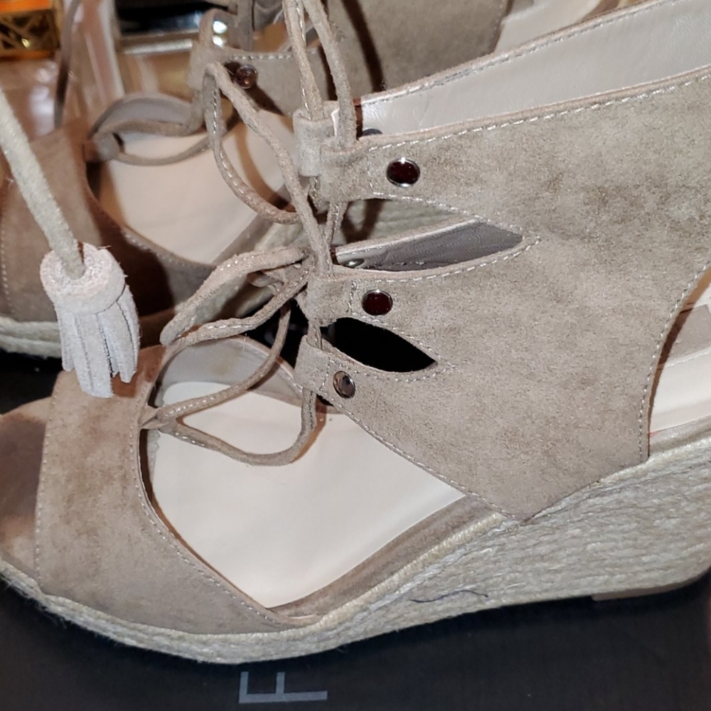 Wedges - Picture 2 of 7